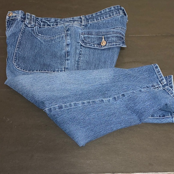 Cosmopolitan Denim - Cosmopolitan Jeanswear Size 10 Blue Ankle & Cropped Jeans